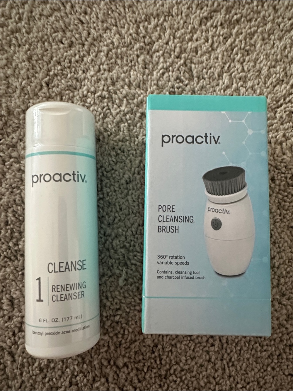 Proactiv Renewing Cleanser and Pore Cleansing Brush Set